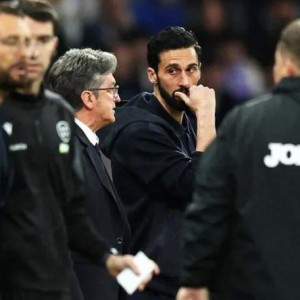 欧冠直播下载-皇马不敌赫塔费球迷高喊弗洛伦蒂诺下课阿韦洛亚帅位堪忧|队报|马德里|西甲|圣地亚哥-伯纳乌足球场|皇家马德里_新浪体育_新浪新闻