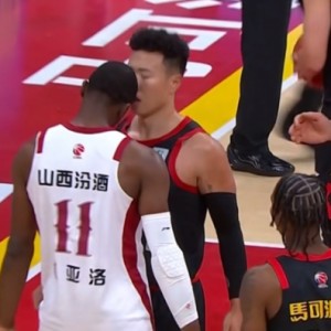 欧冠直播下载-主帅被驱逐+2分钟7T！山西遭深圳终结3连胜 贺希宁23分